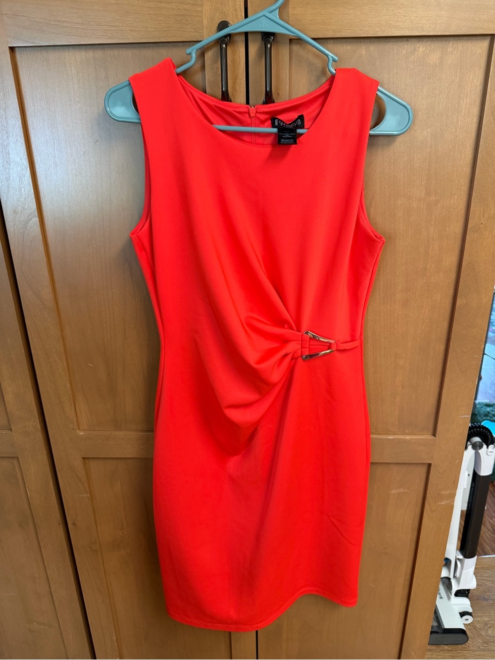 Enfocus Studio Red Sleeveless Twist-Front Mini Dress